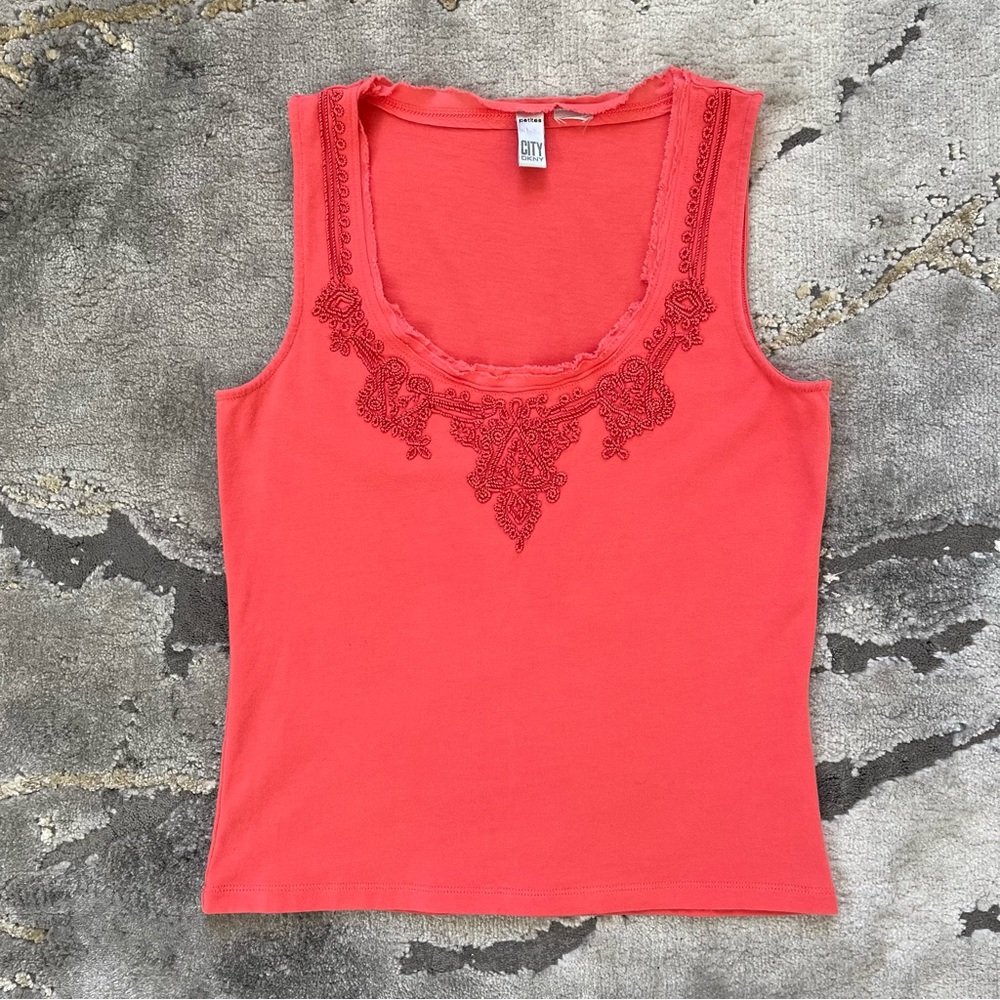 Vintage City DKNY y2k coral-pink embroidered cotton tank top 🦩